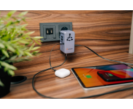 VERBATIM Charge ’n Travel 70W 2C retractable Universal Adapter purple 30188 - 1484041 - zdjęcie 3